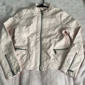 The brand name is called joujou.